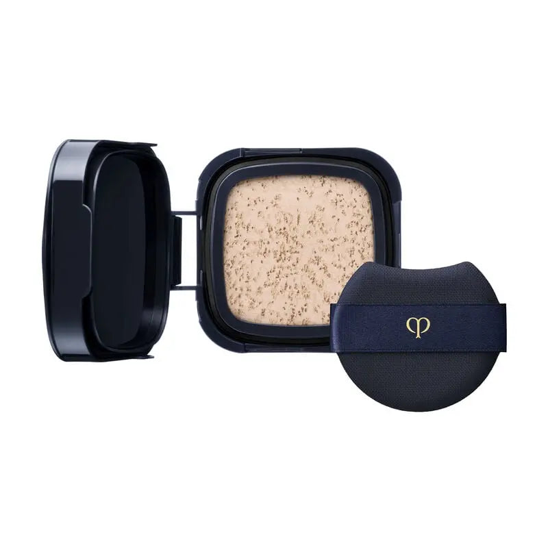 Radiant Cushion Foundation Dewy Clé de Peau Beauté