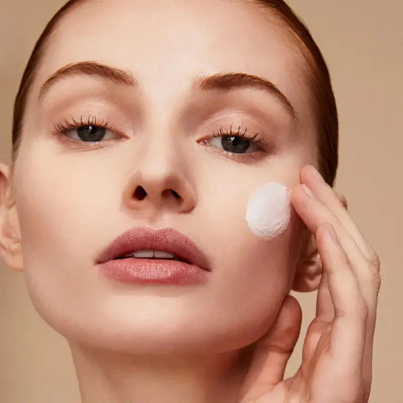 Skin-Refining Clay Scrub Clé de Peau Beauté